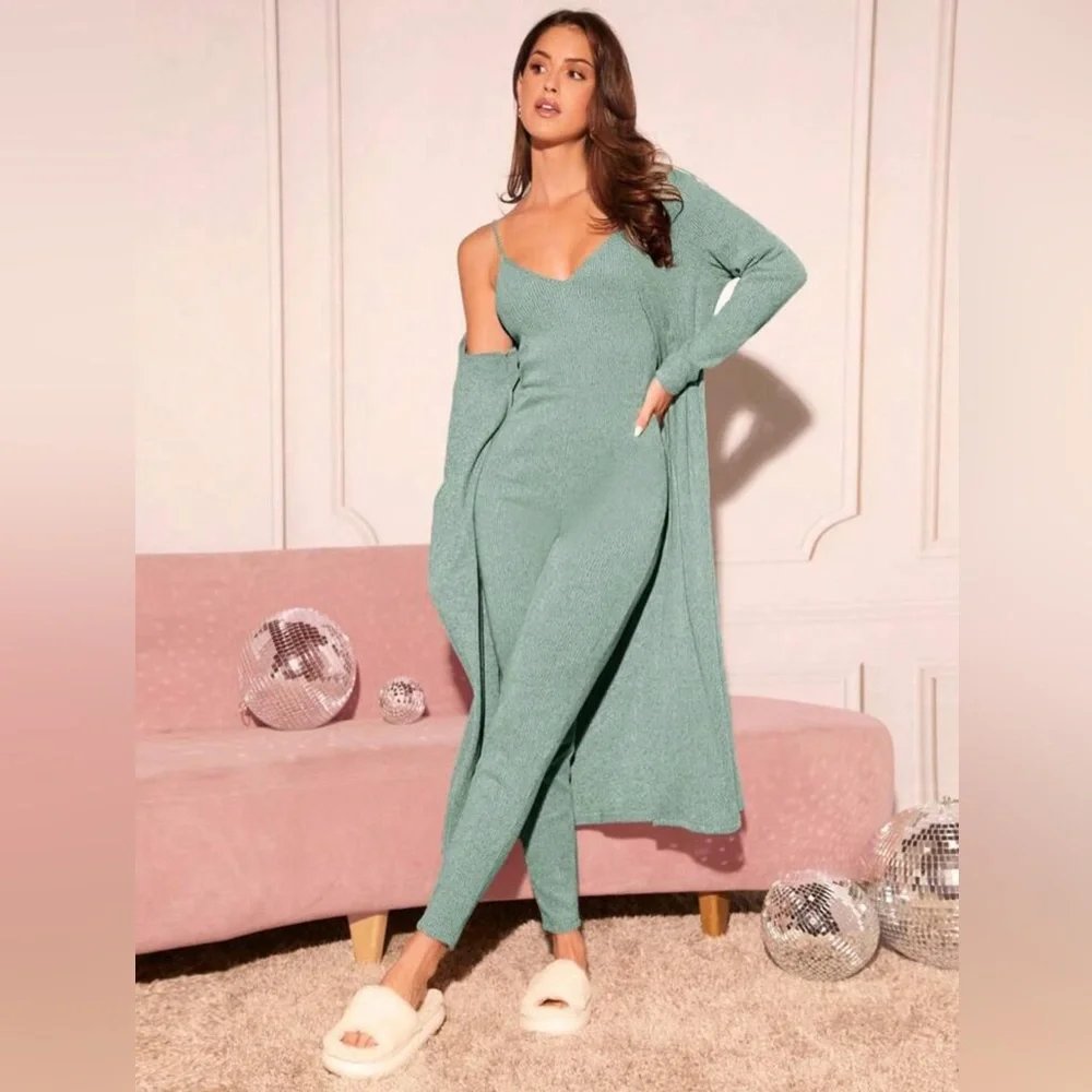 Comfy two piece set - Picture 1 of 4